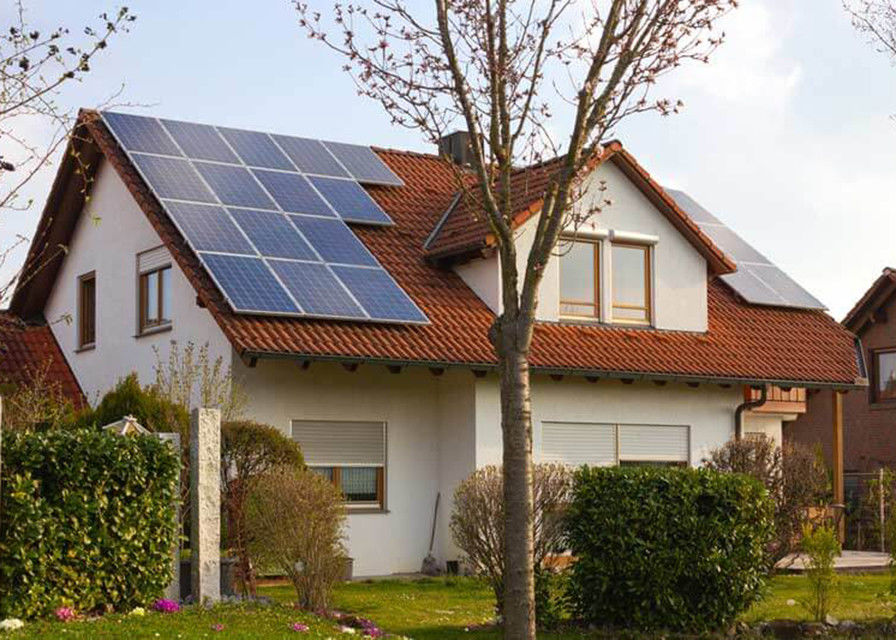ODM Off Grid ระบบไฟฟ้าพลังงานแสงอาทิตย์ภายในบ้าน 10kw 6000 Watt 8kw Hybrid On Grid Solar