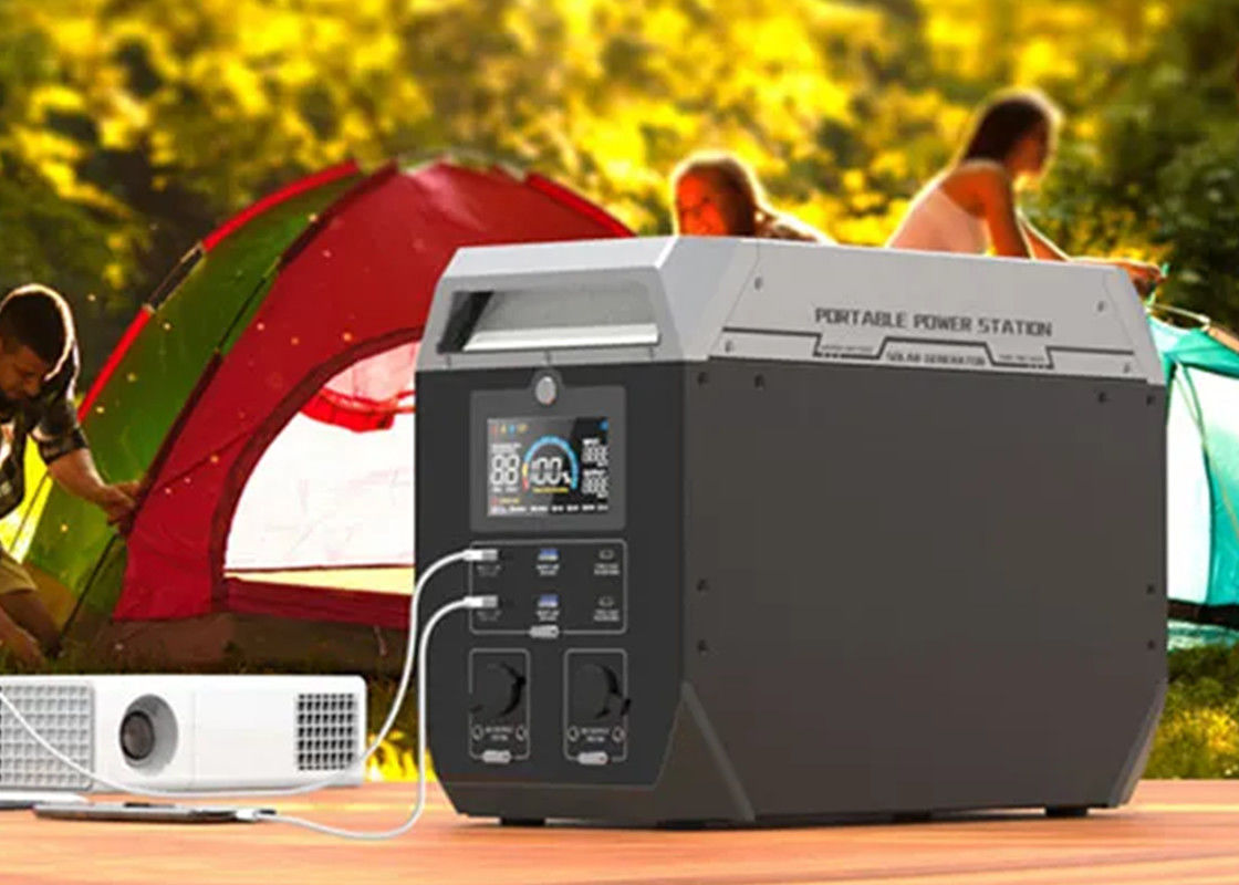 เครื่องกำเนิดไฟฟ้าพลังงานแสงอาทิตย์ขนาดพกพาลิเธียม 2000w สำหรับการตั้งแคมป์กลางแจ้งที่บ้าน
